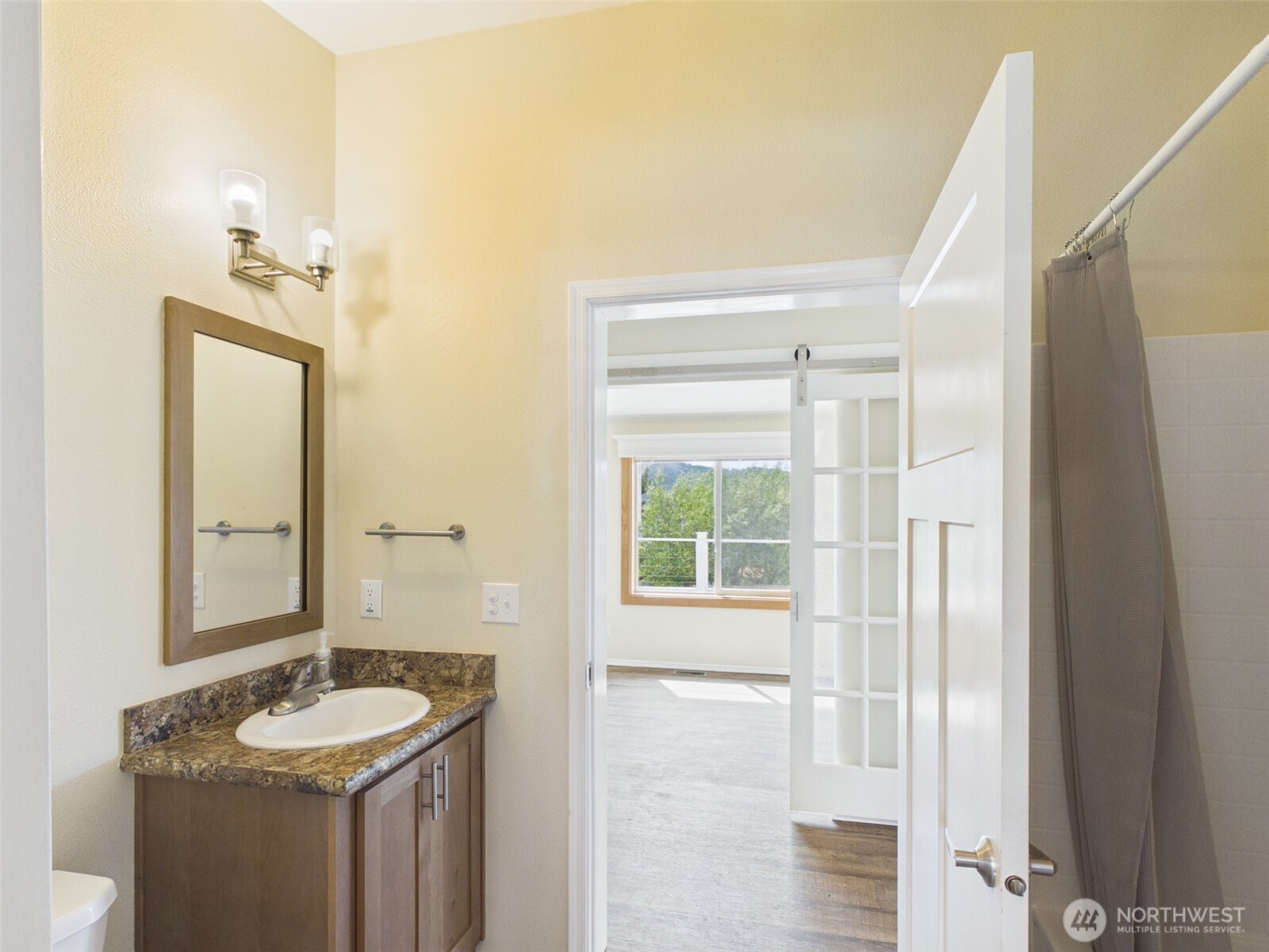 220 Center Road Property Photo 14