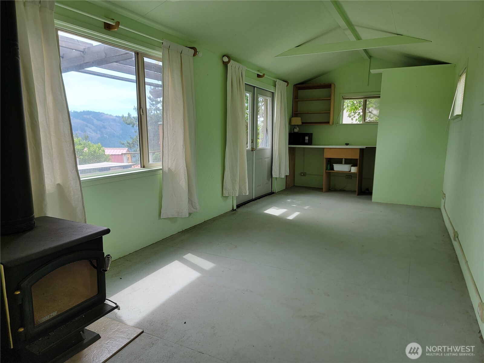 220 Center Road Property Photo 19