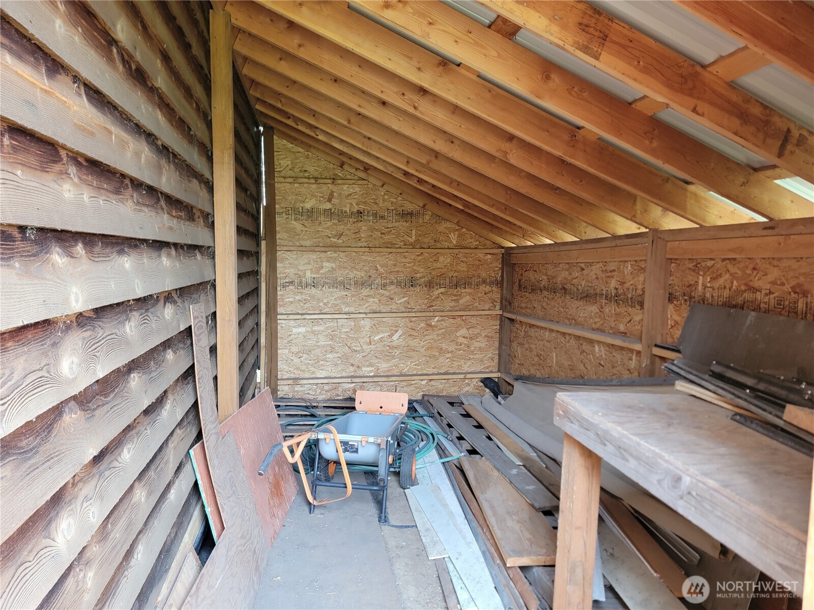 220 Center Road Property Photo 25