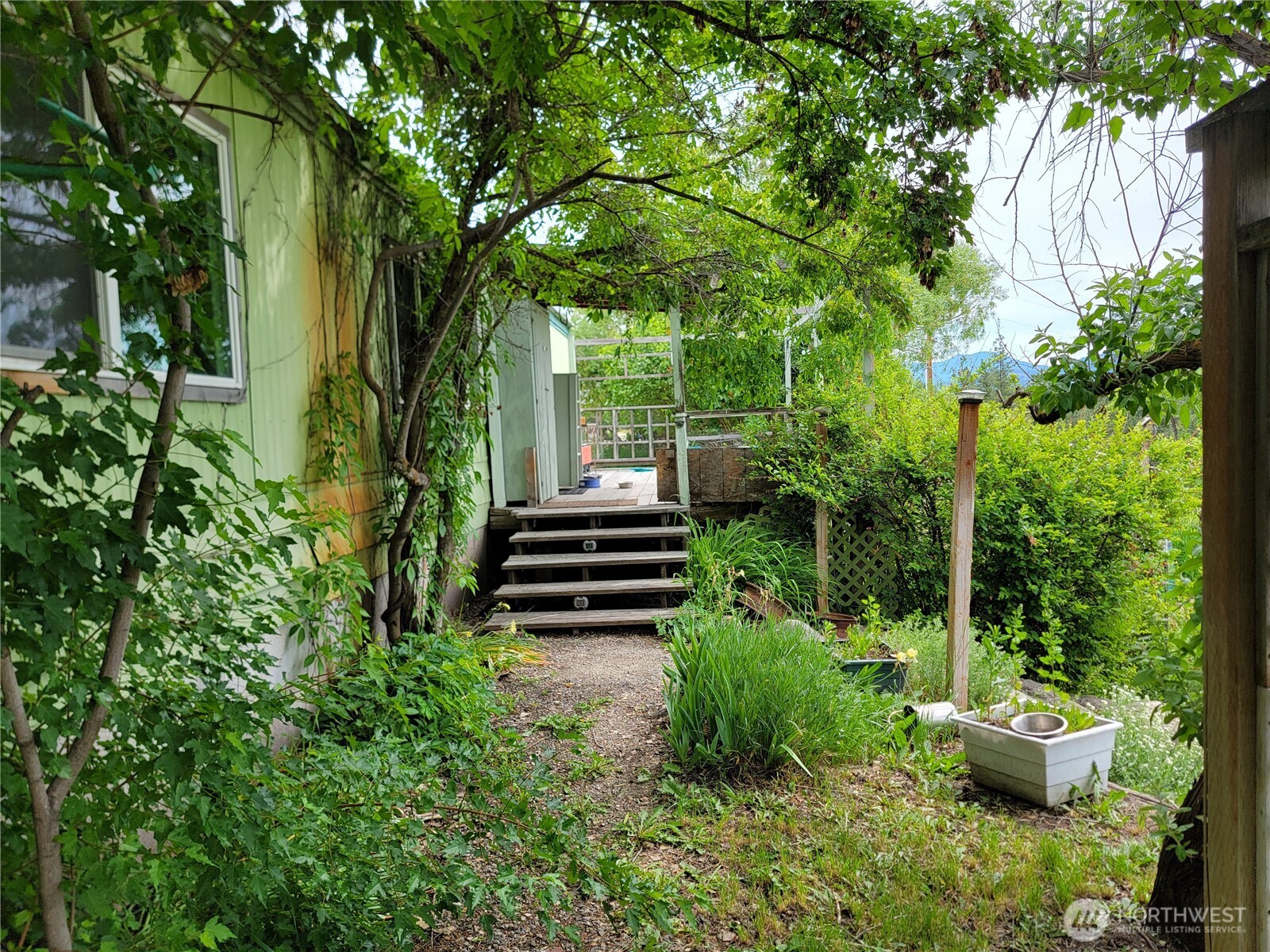220 Center Road Property Photo 31