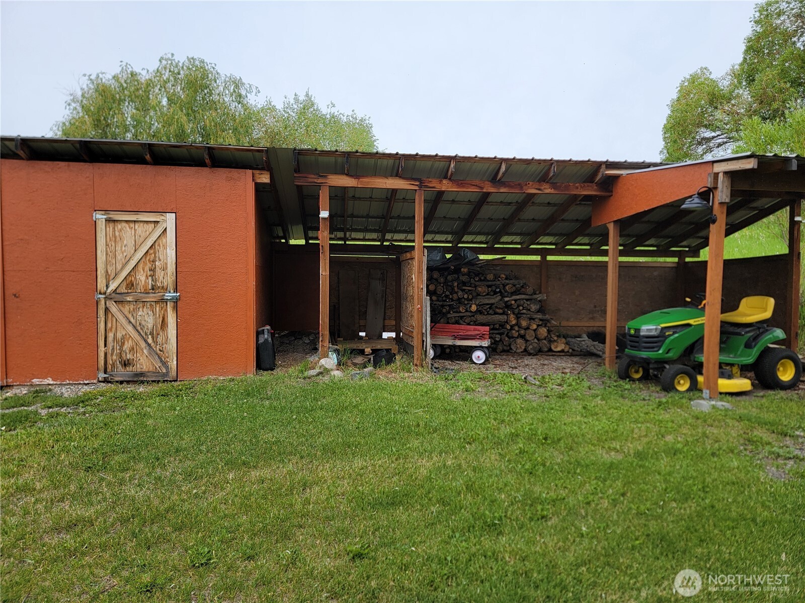 220 Center Road Property Photo 39