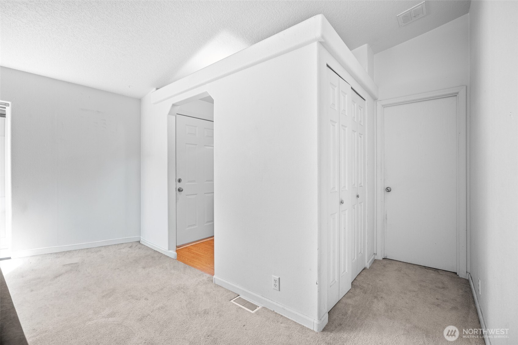 4230 Cody Road Property Photo 19