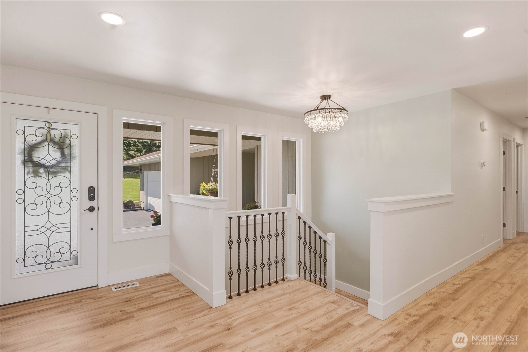 1202 S Hills Drive Property Photo 5