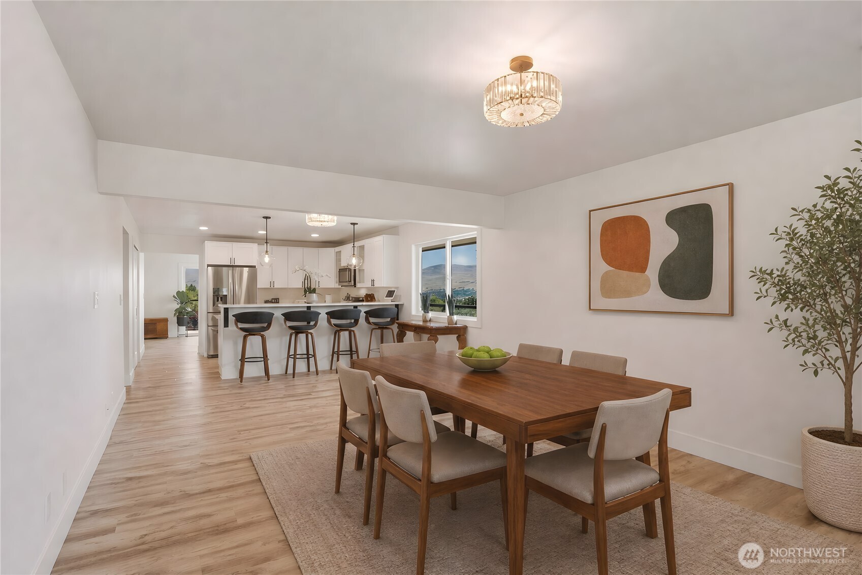 1202 S Hills Drive Property Photo 16
