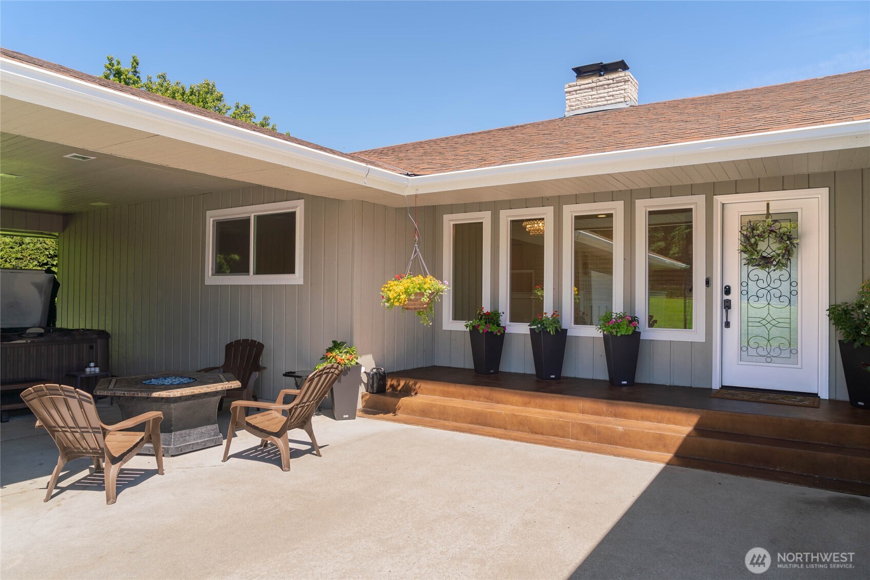 1202 S Hills Drive Property Photo 18