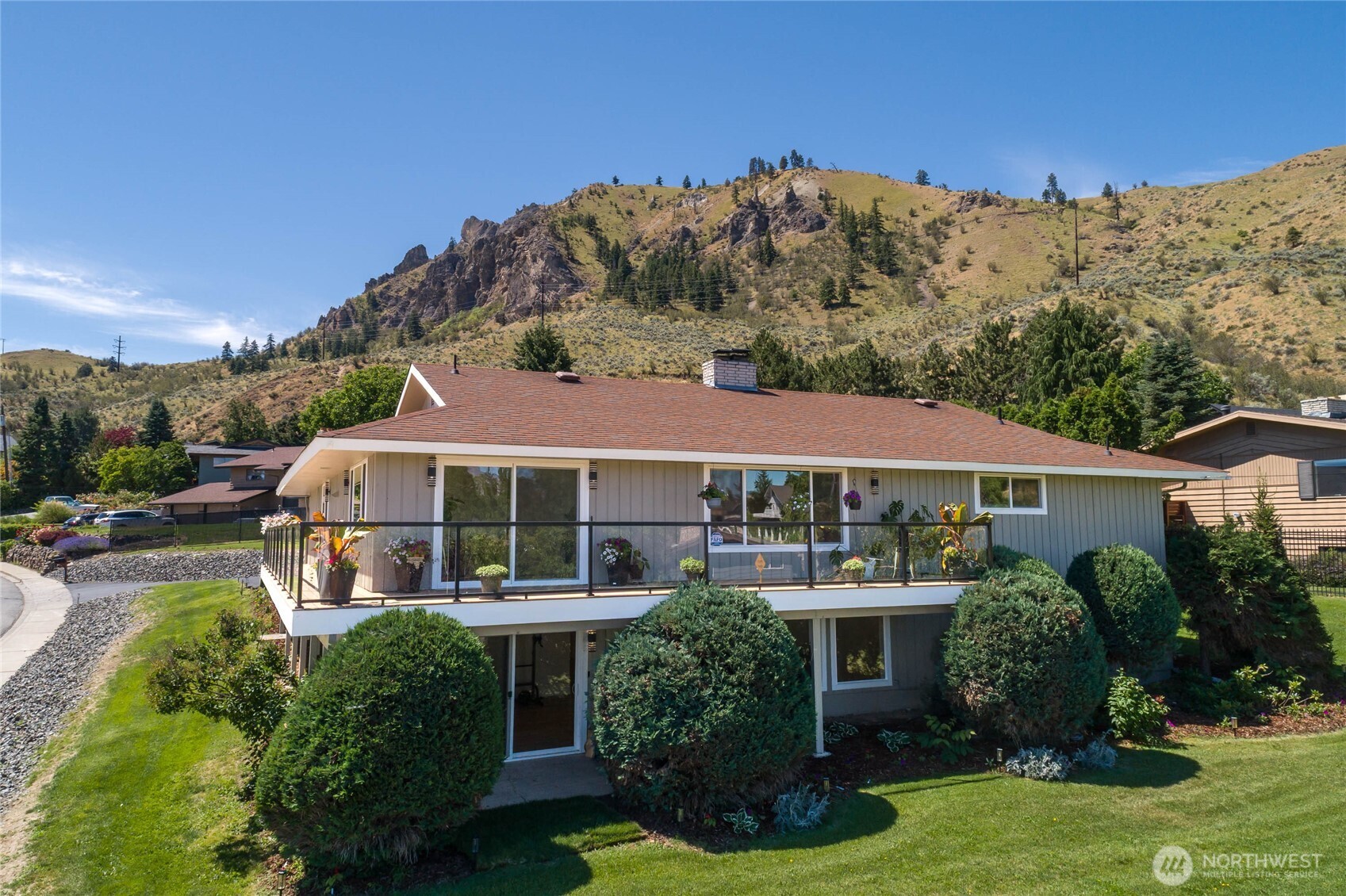 1202 S Hills Drive Property Photo 38