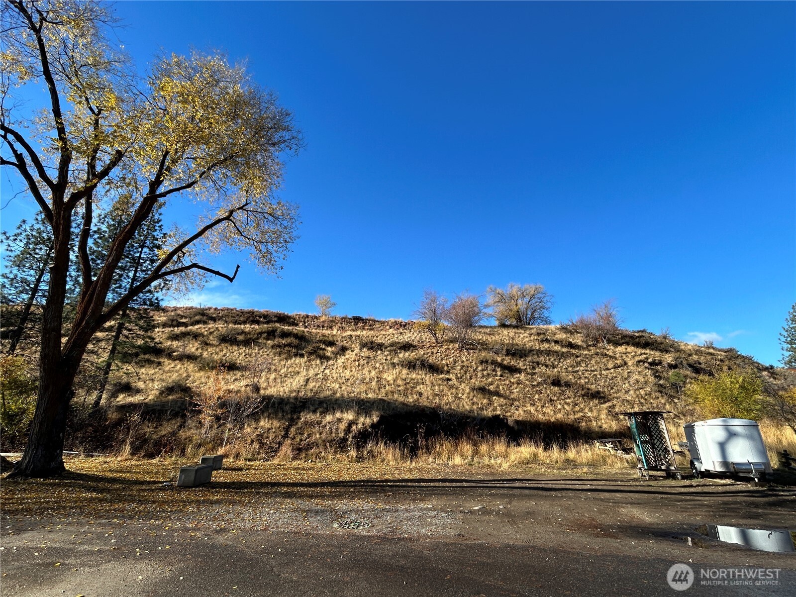 136 Johnson Street Property Photo 8