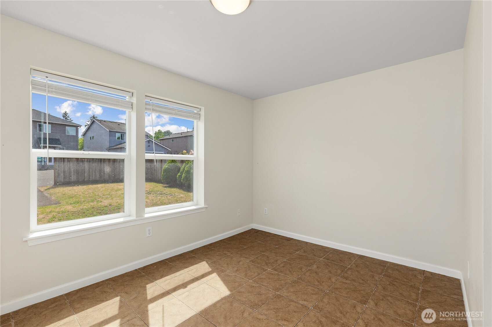 4127 E T Street Property Photo 10