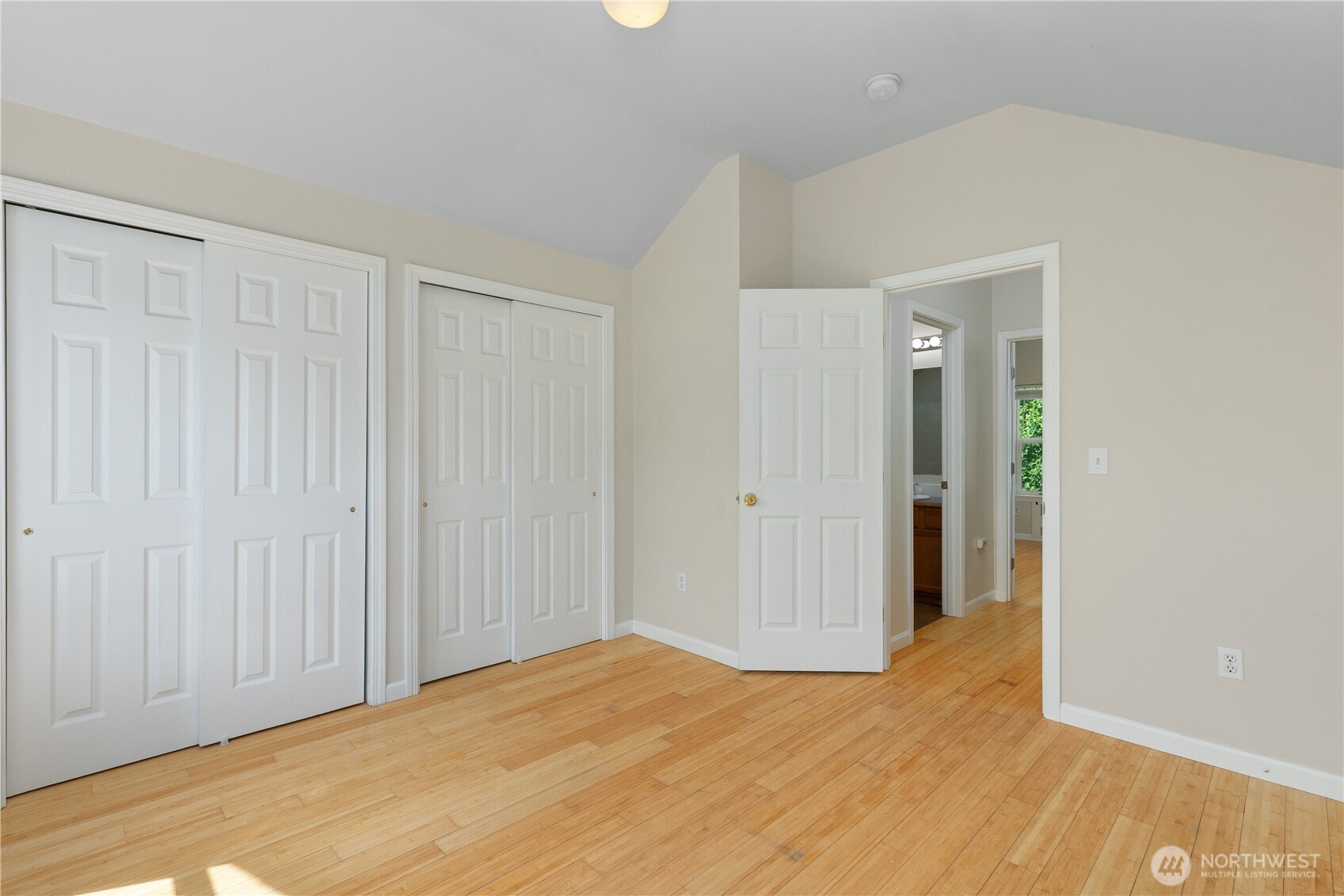 4127 E T Street Property Photo 18