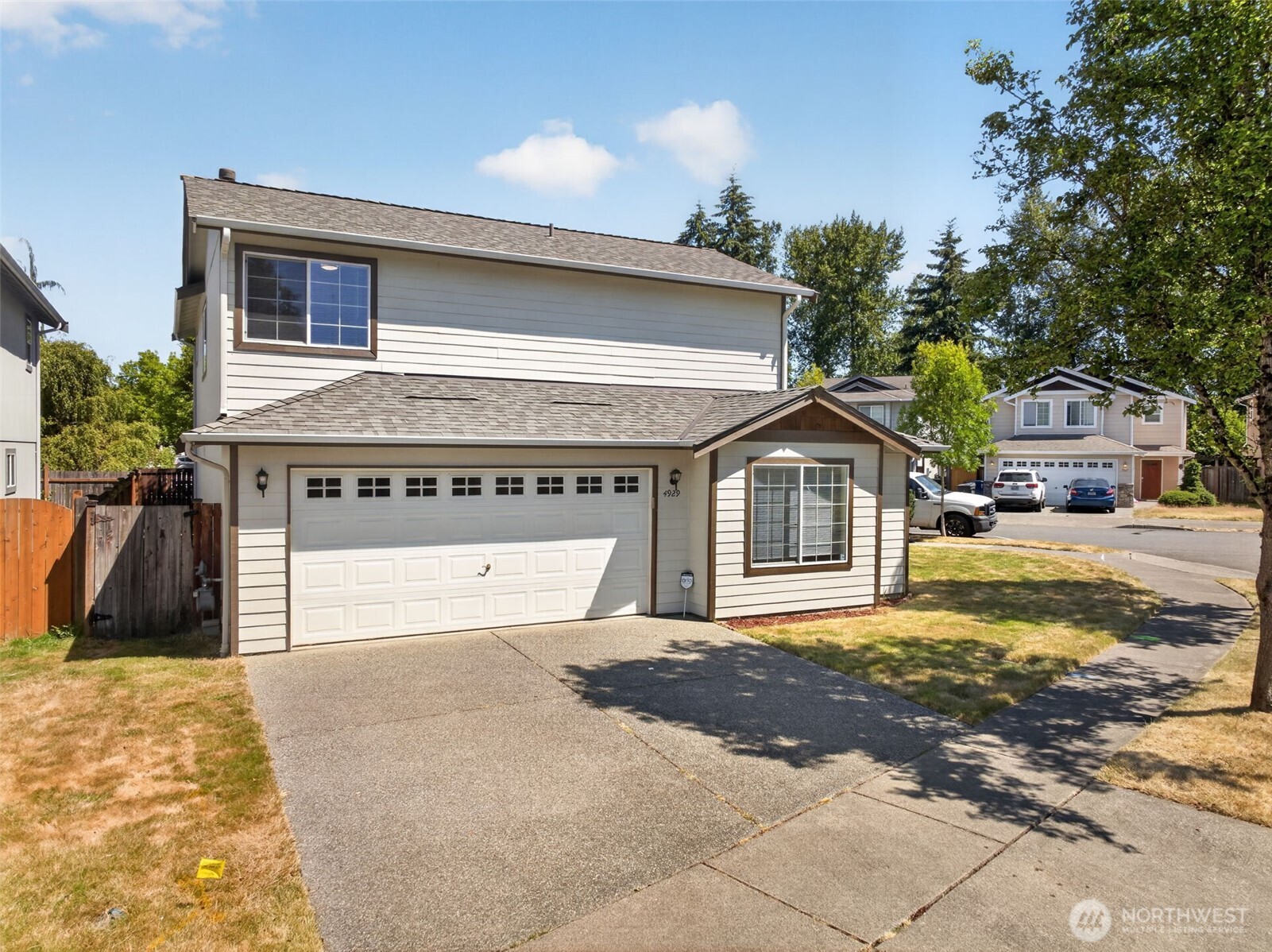4929 104th Place Property Photo 2
