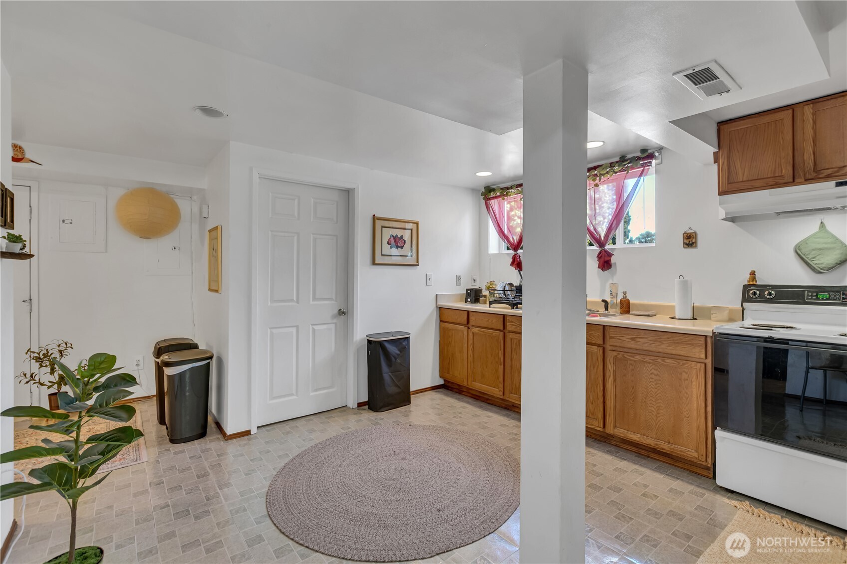 13025 Ambaum Boulevard A & B Property Photo 21