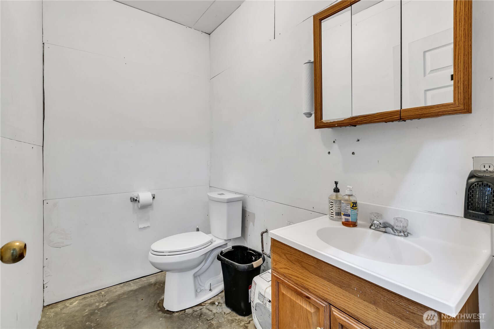 13025 Ambaum Boulevard A & B Property Photo 30
