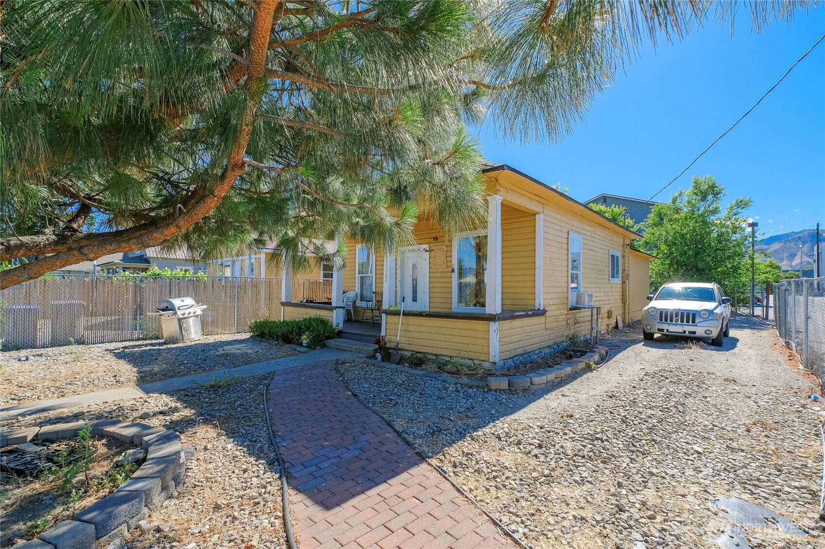 814 816 Cascade Street Property Photo 4