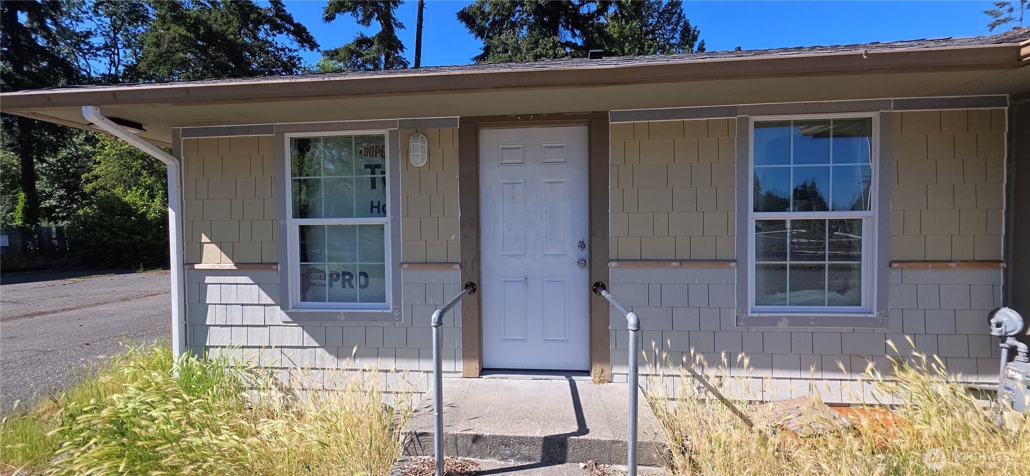 5105 Sw Solberg Dr A Property Photo 2