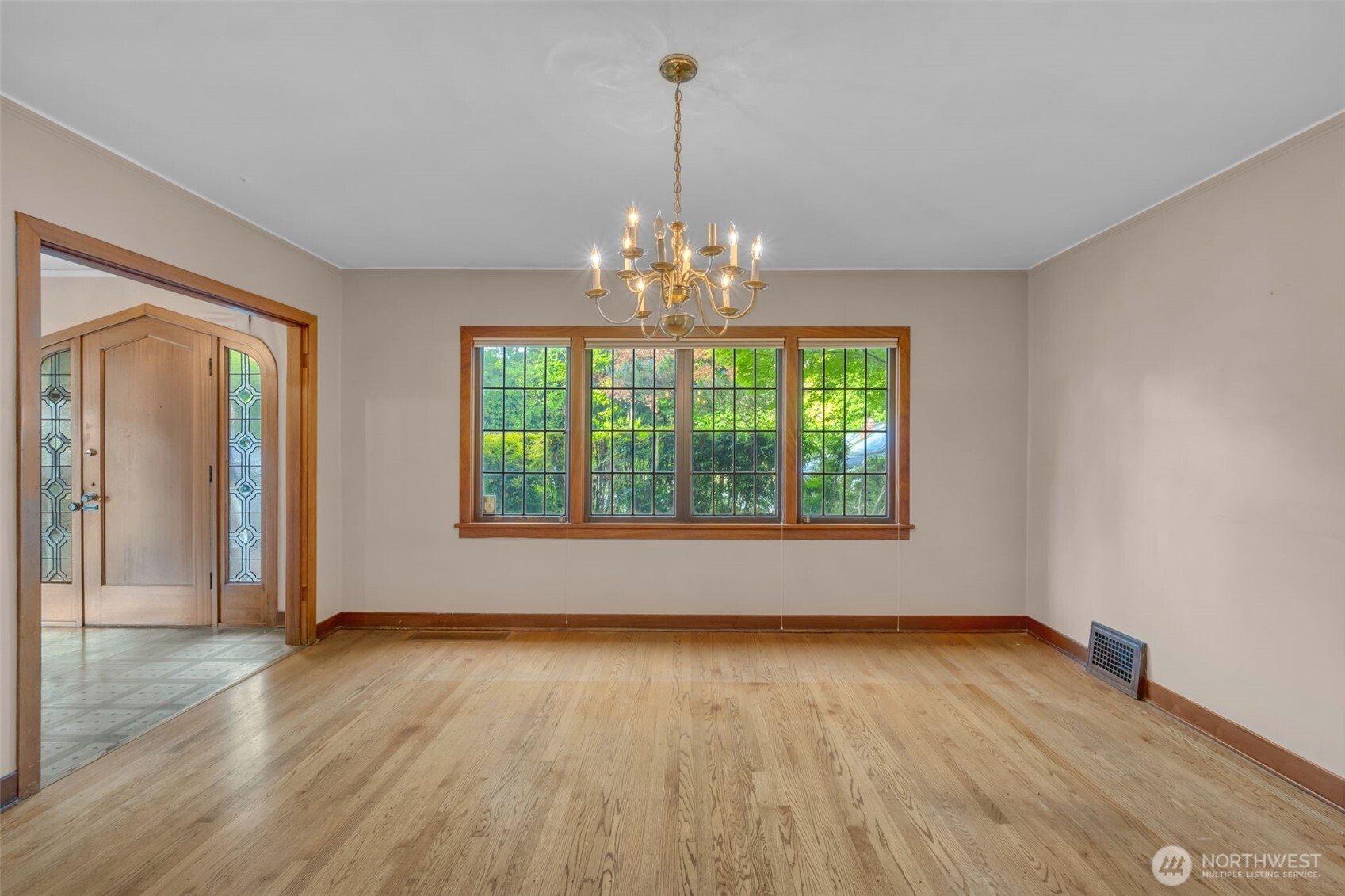 434 N Borough Road Property Photo 9