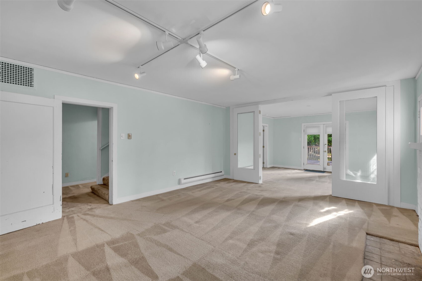 434 N Borough Road Property Photo 27