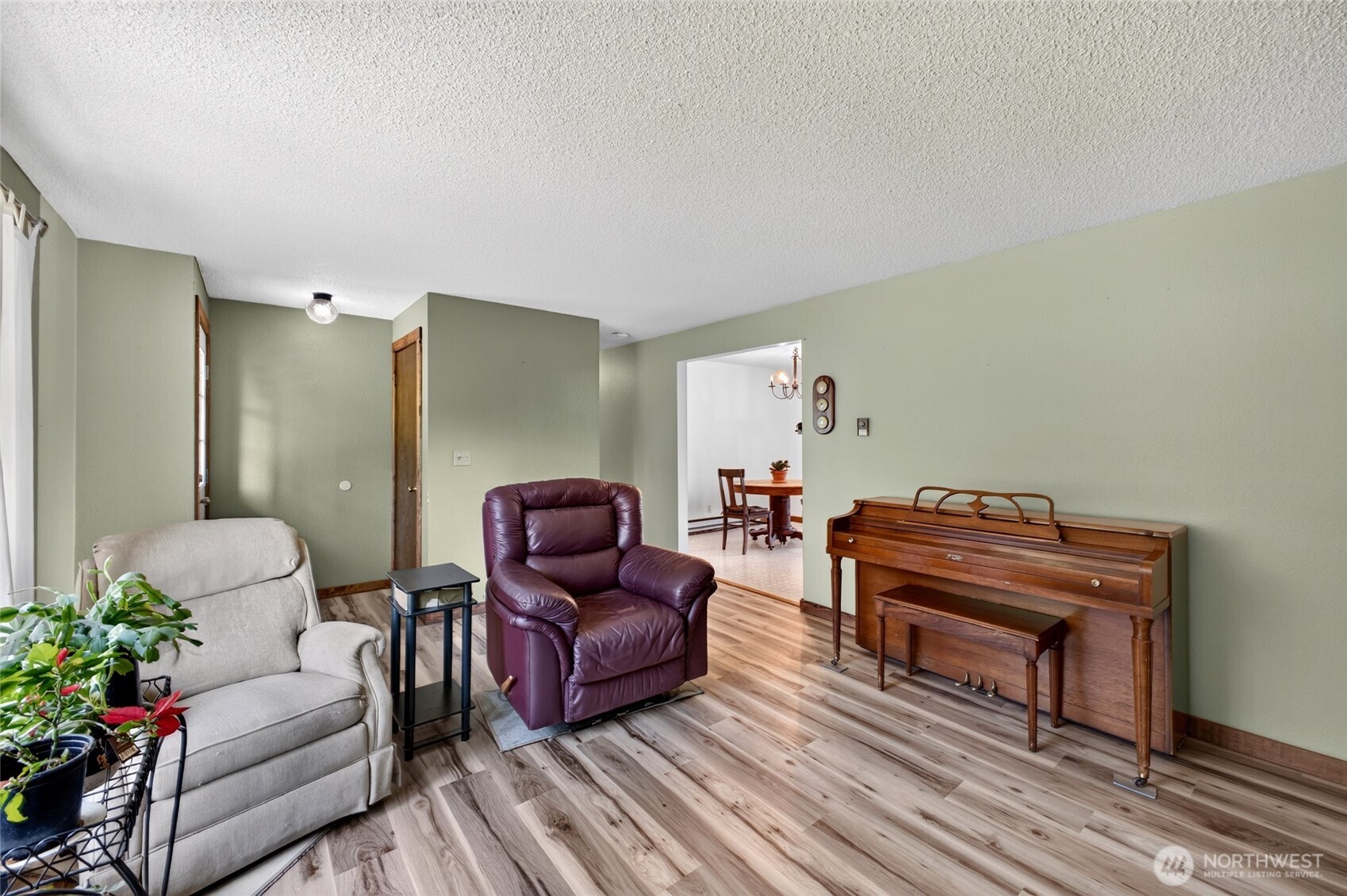 11513 108th Street Property Photo 6