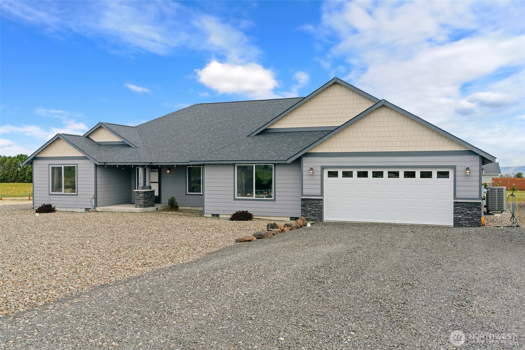 1510 Bitterbrush Drive Property Photo 5