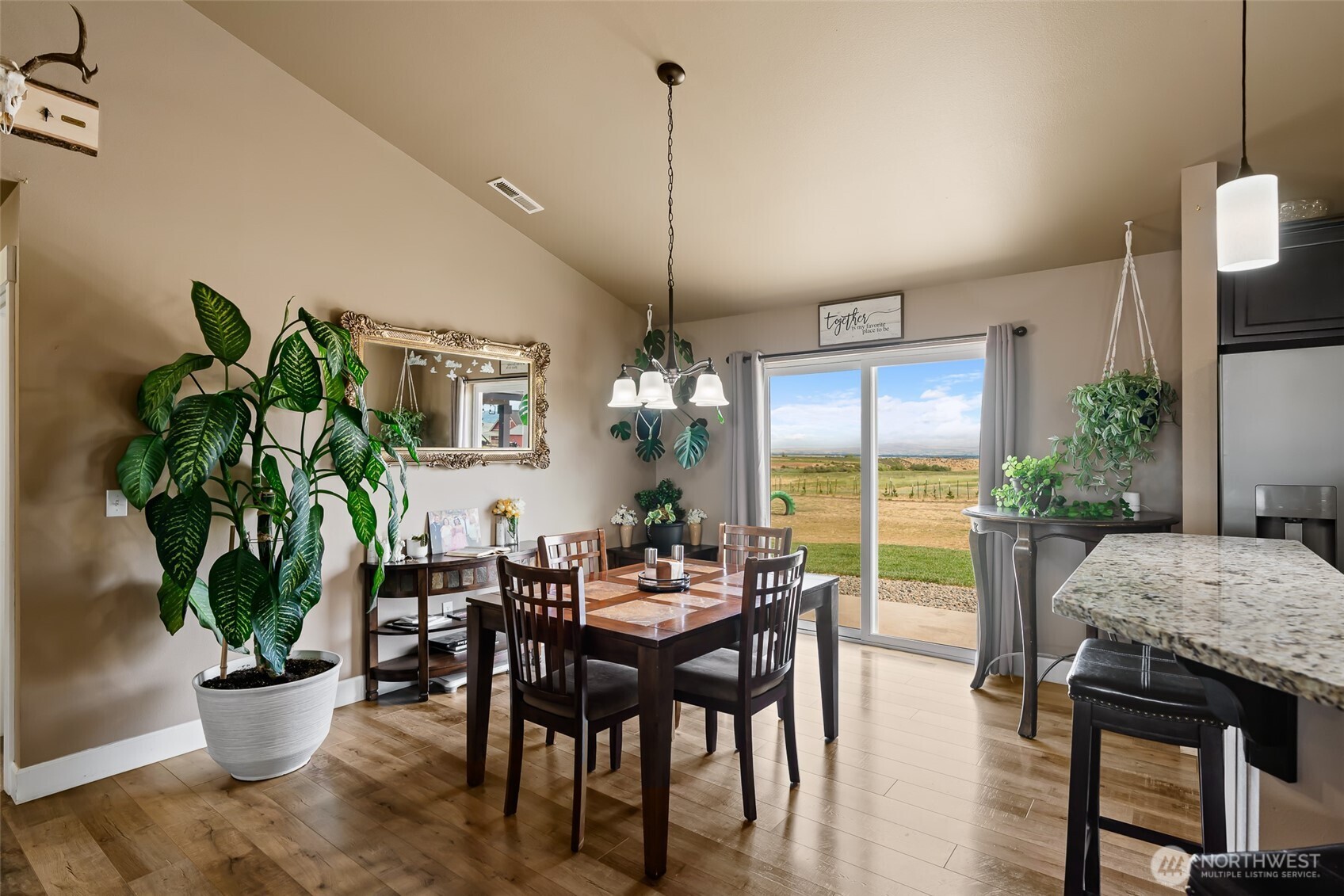 1510 Bitterbrush Drive Property Photo 10