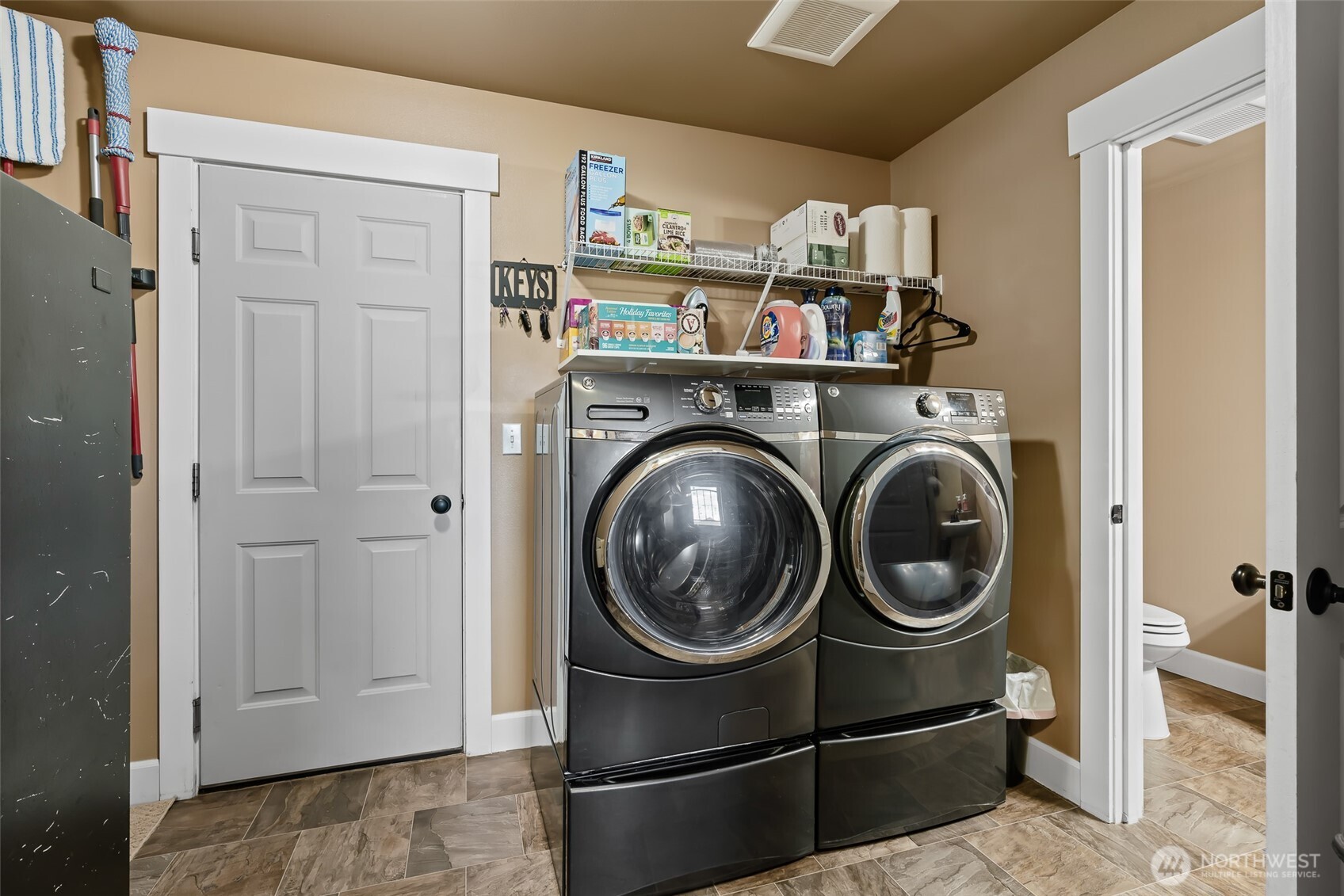 1510 Bitterbrush Drive Property Photo 17