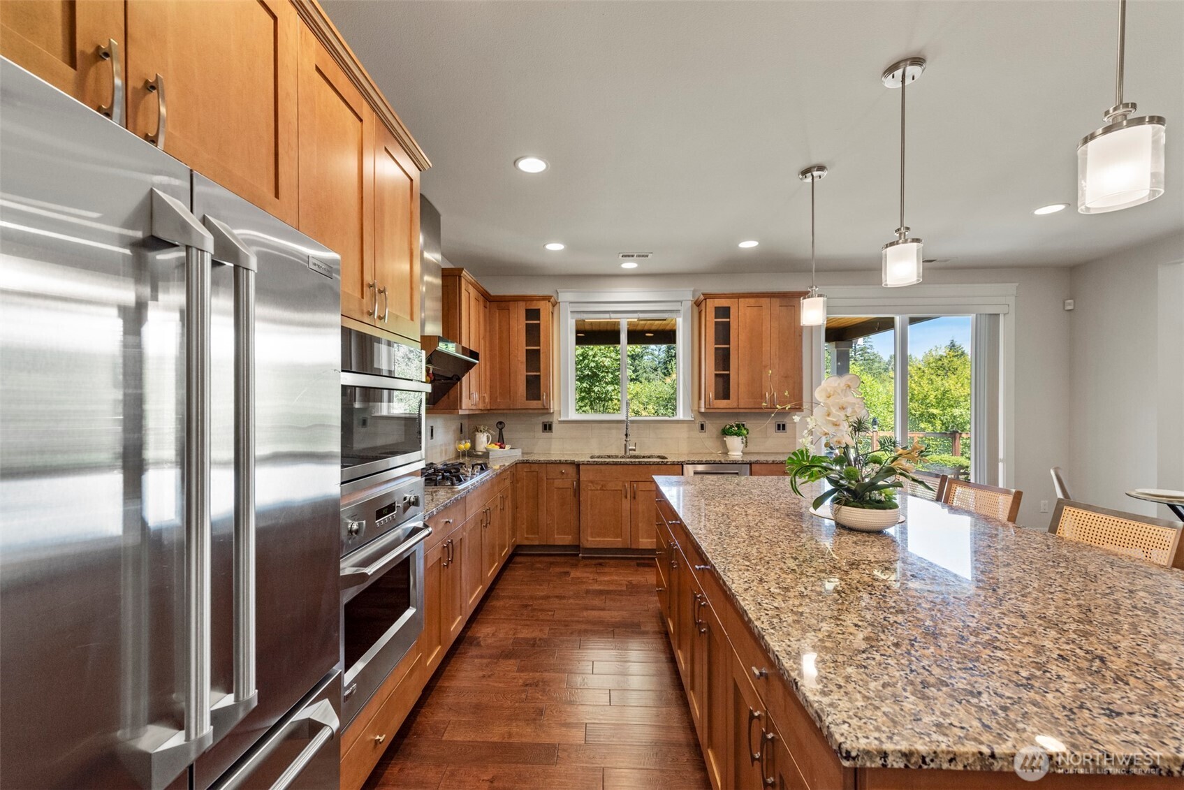452 233rd Place Property Photo 8