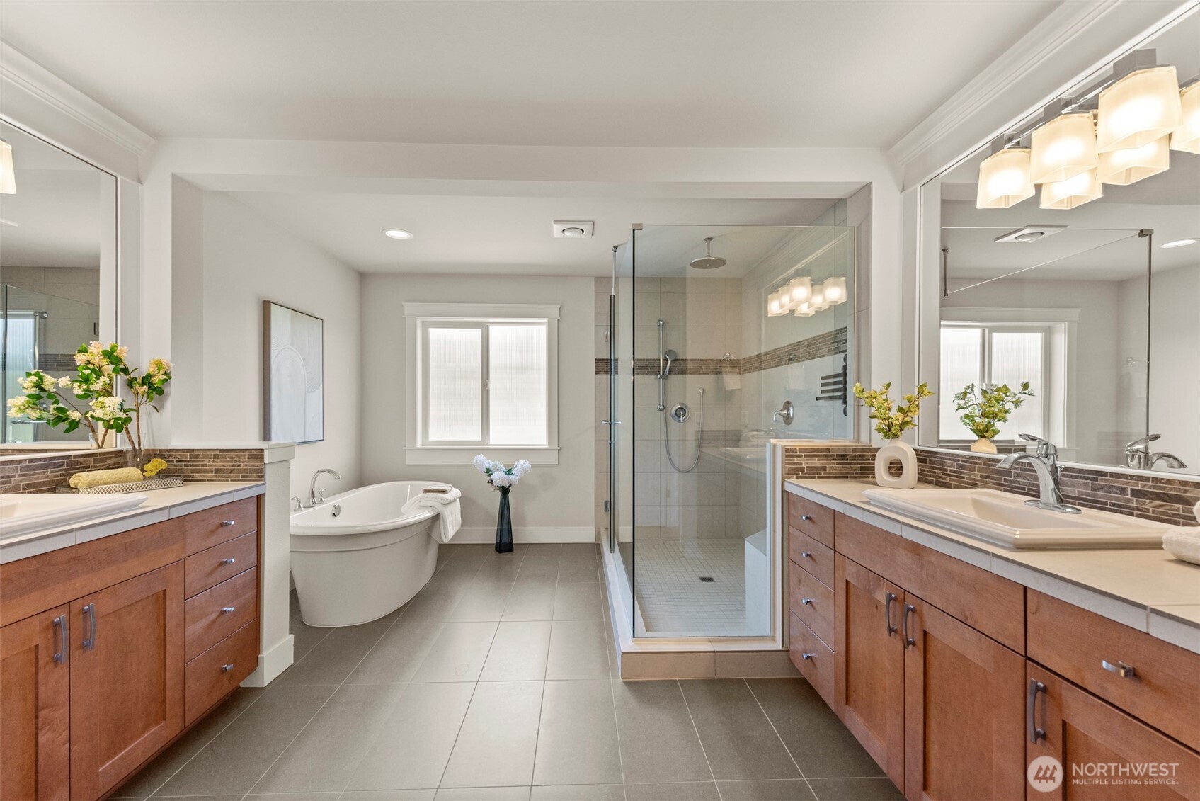 452 233rd Place Property Photo 18
