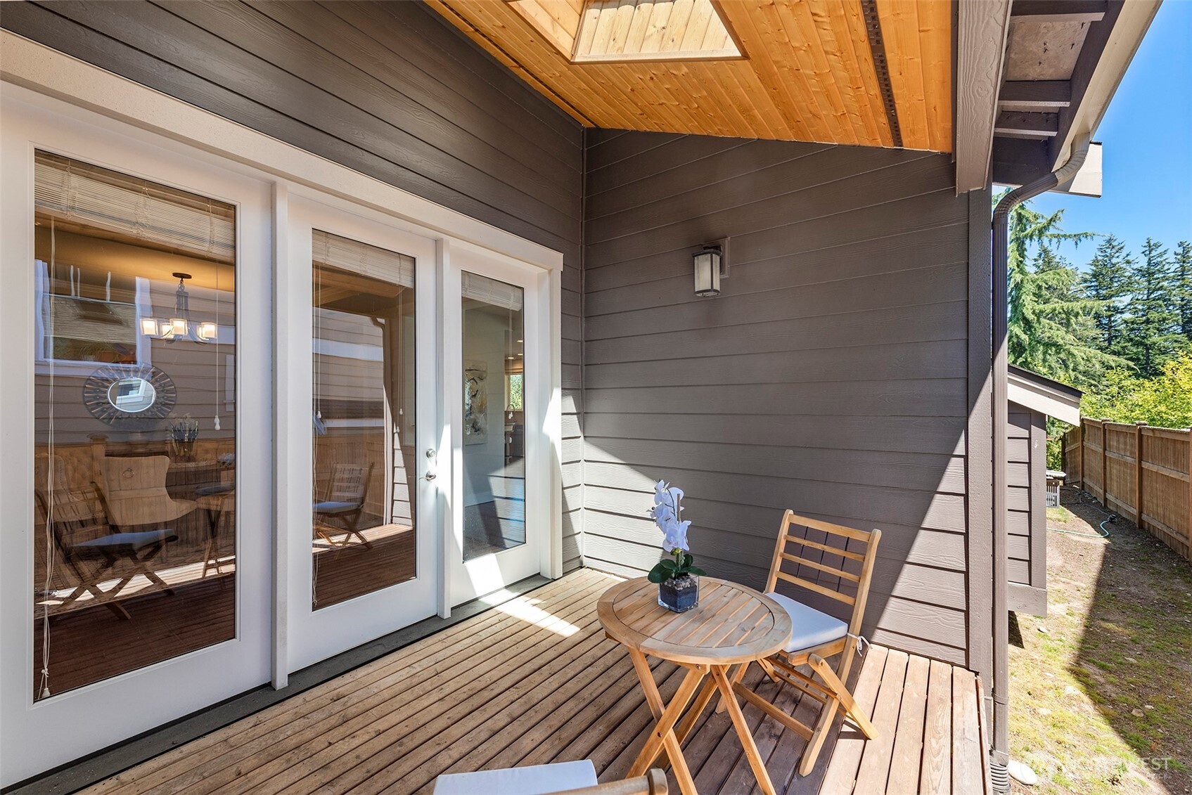 452 233rd Place Property Photo 30