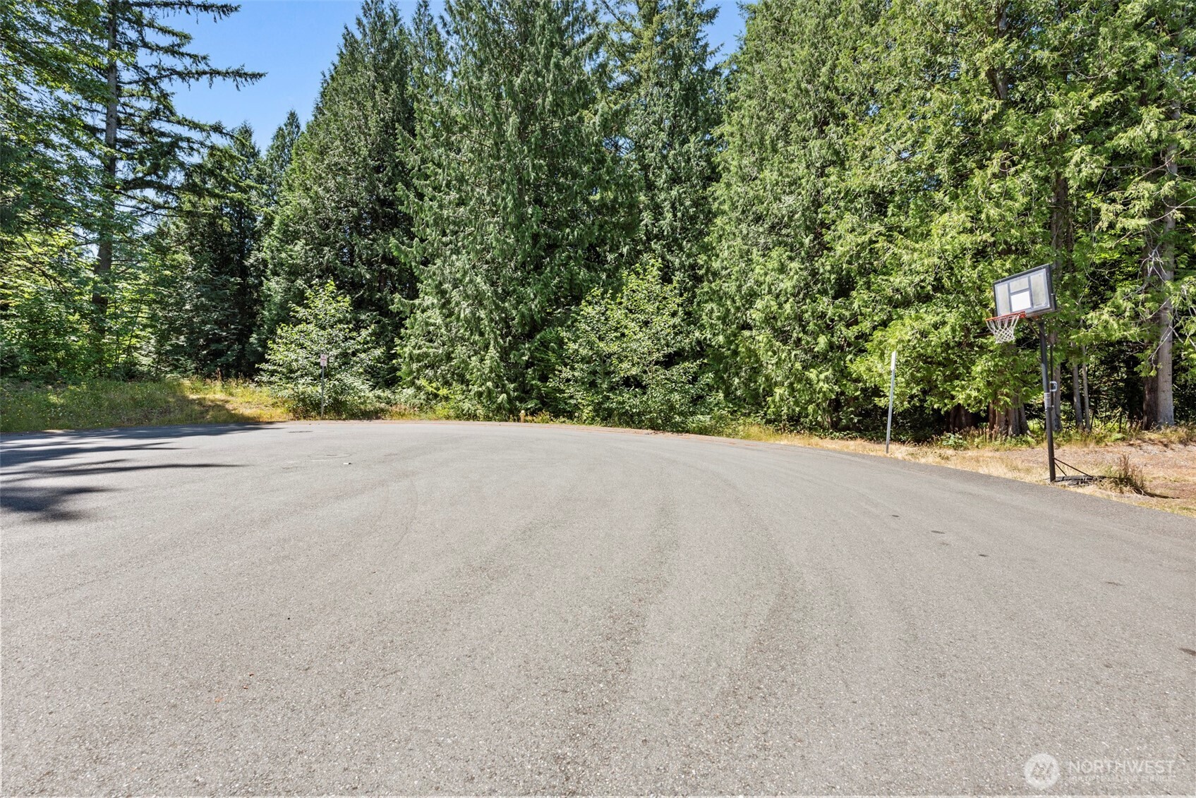 452 233rd Place Property Photo 32