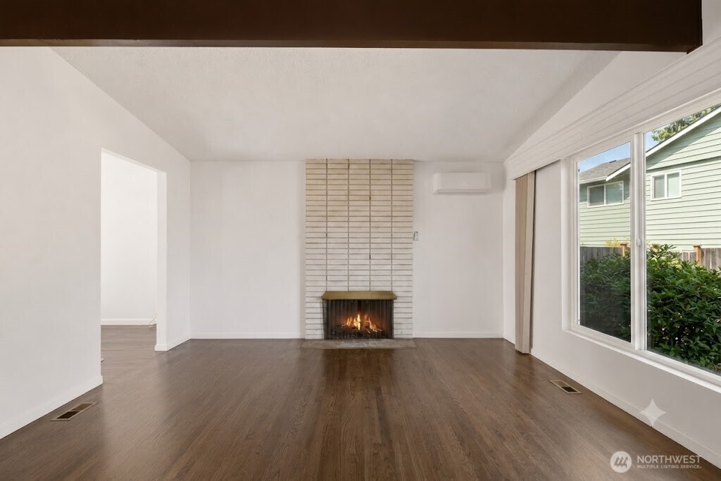 26607 Manchester Court Property Photo 5