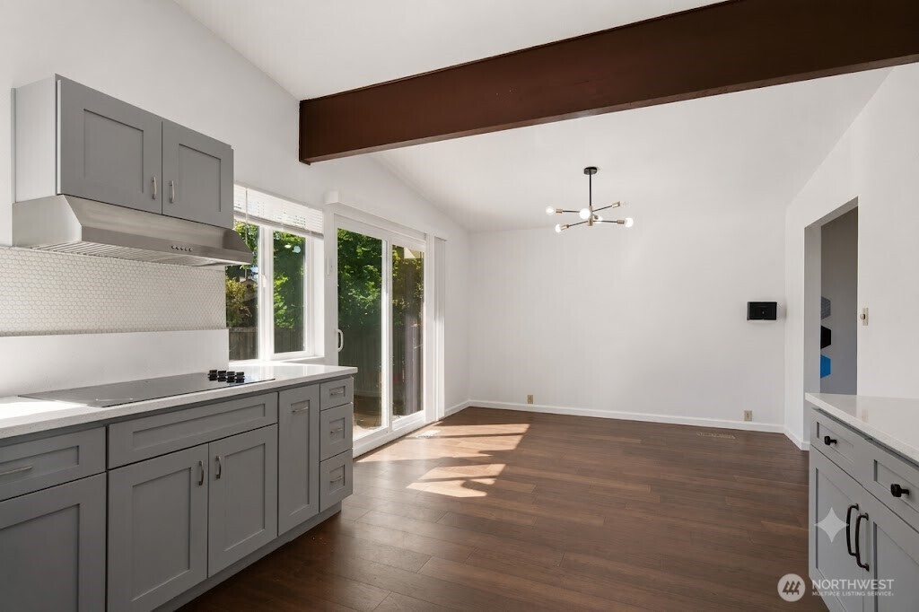26607 Manchester Court Property Photo 7