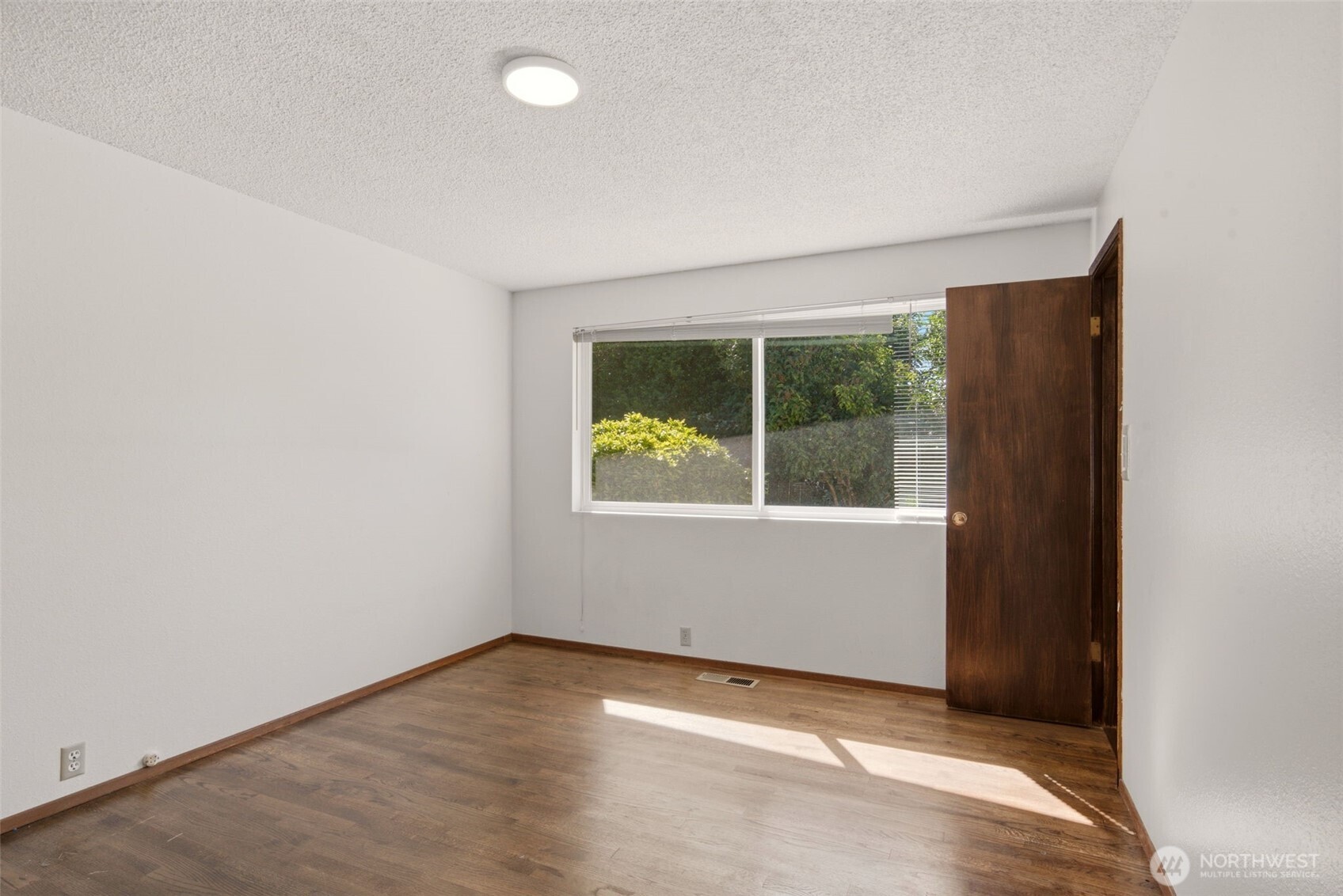 26607 Manchester Court Property Photo 14