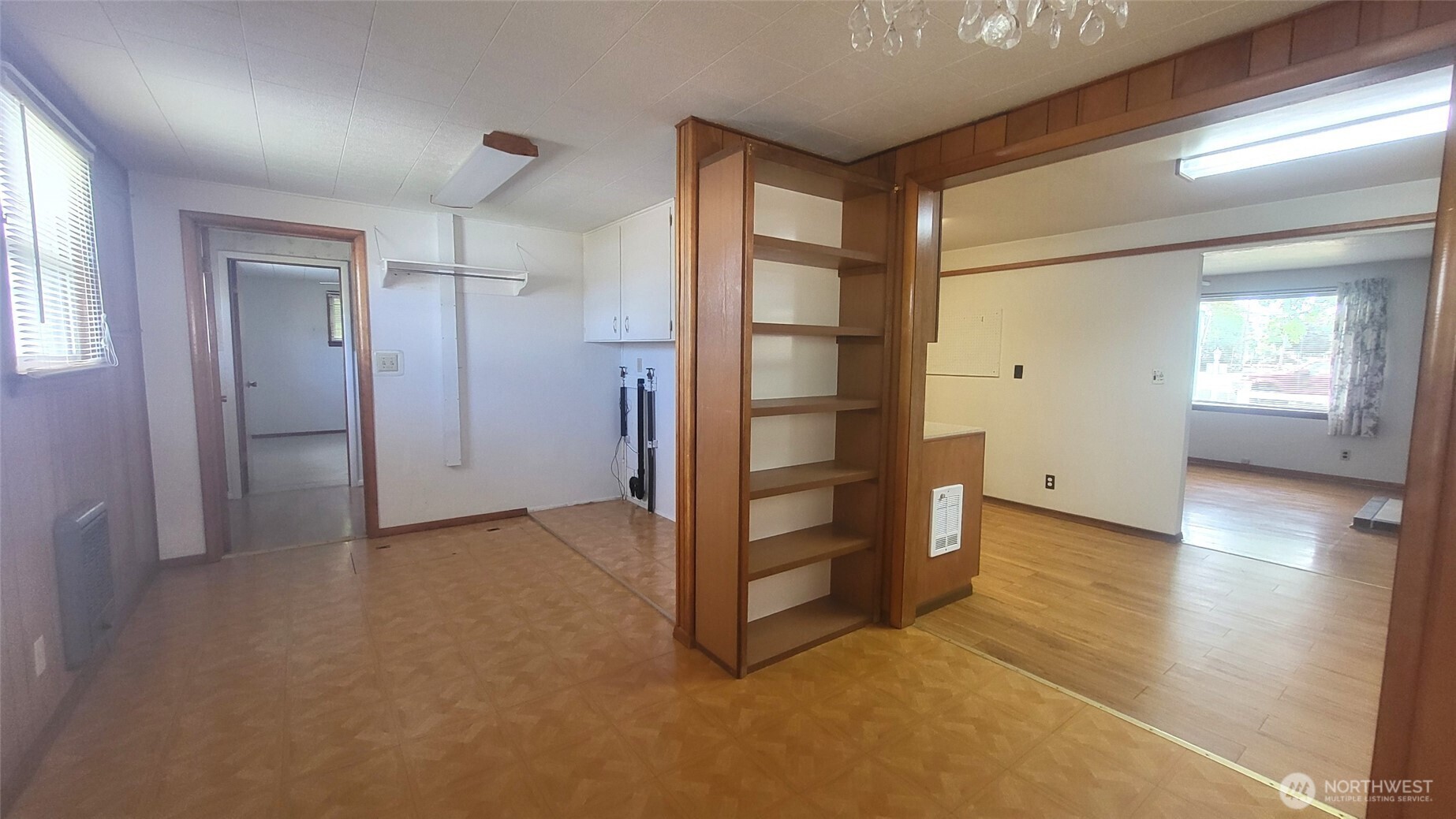 268 Park Pl Property Photo 17