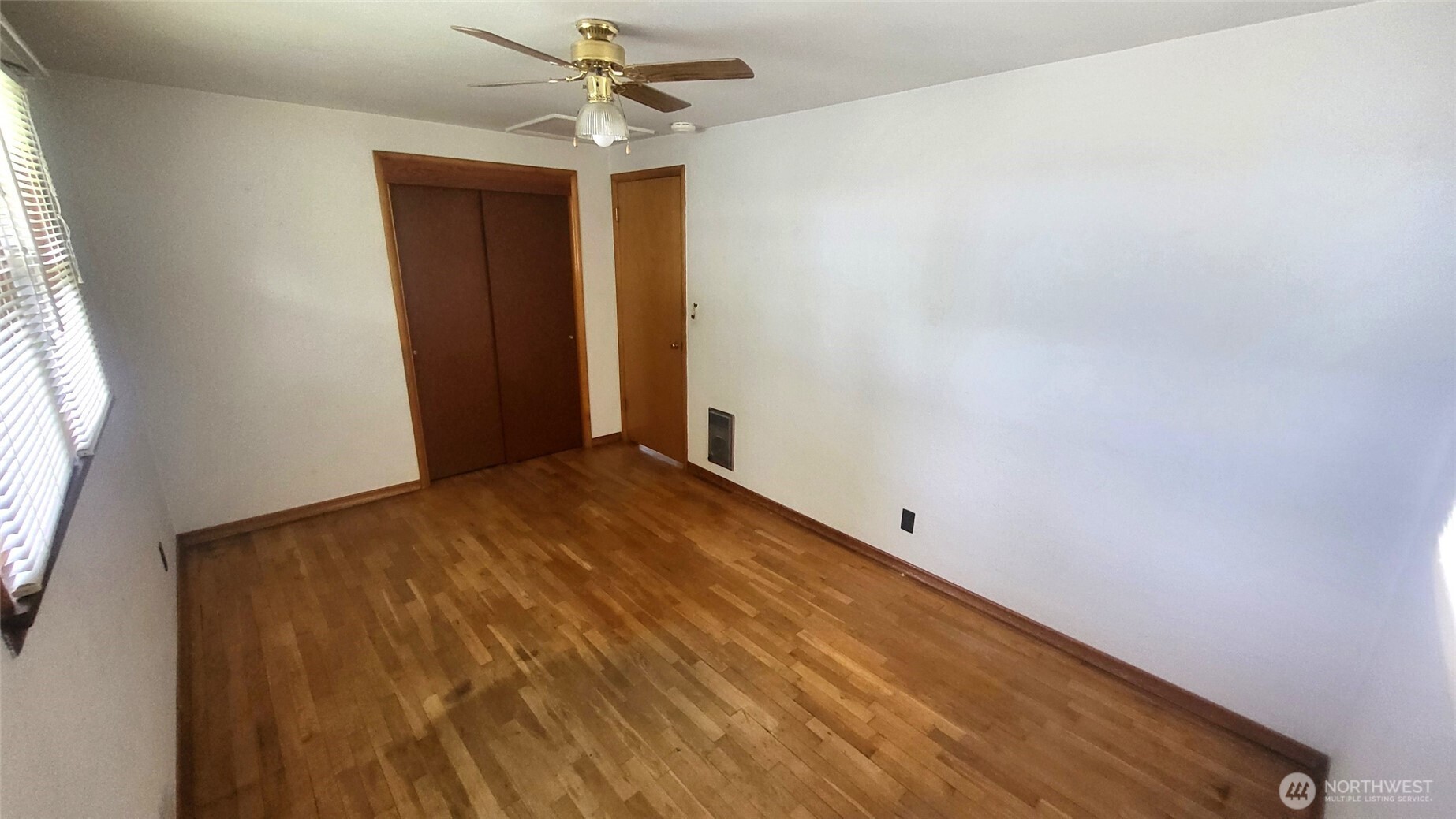 268 Park Pl Property Photo 26