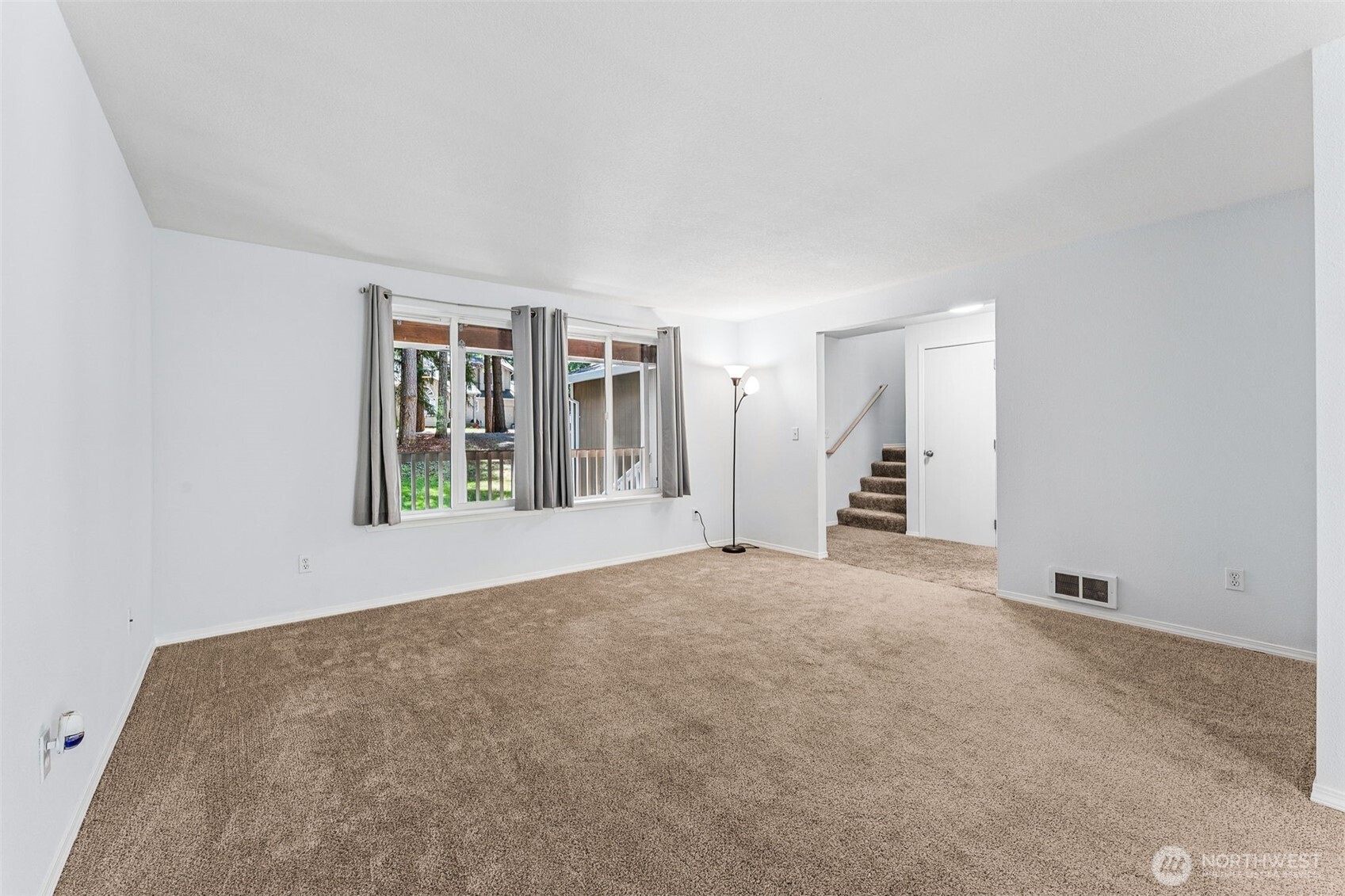 22518 Bluewater Drive Property Photo 6