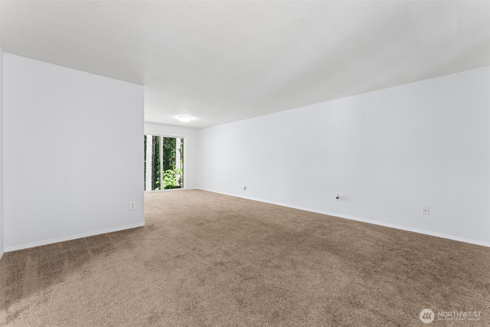 22518 Bluewater Drive Property Photo 7