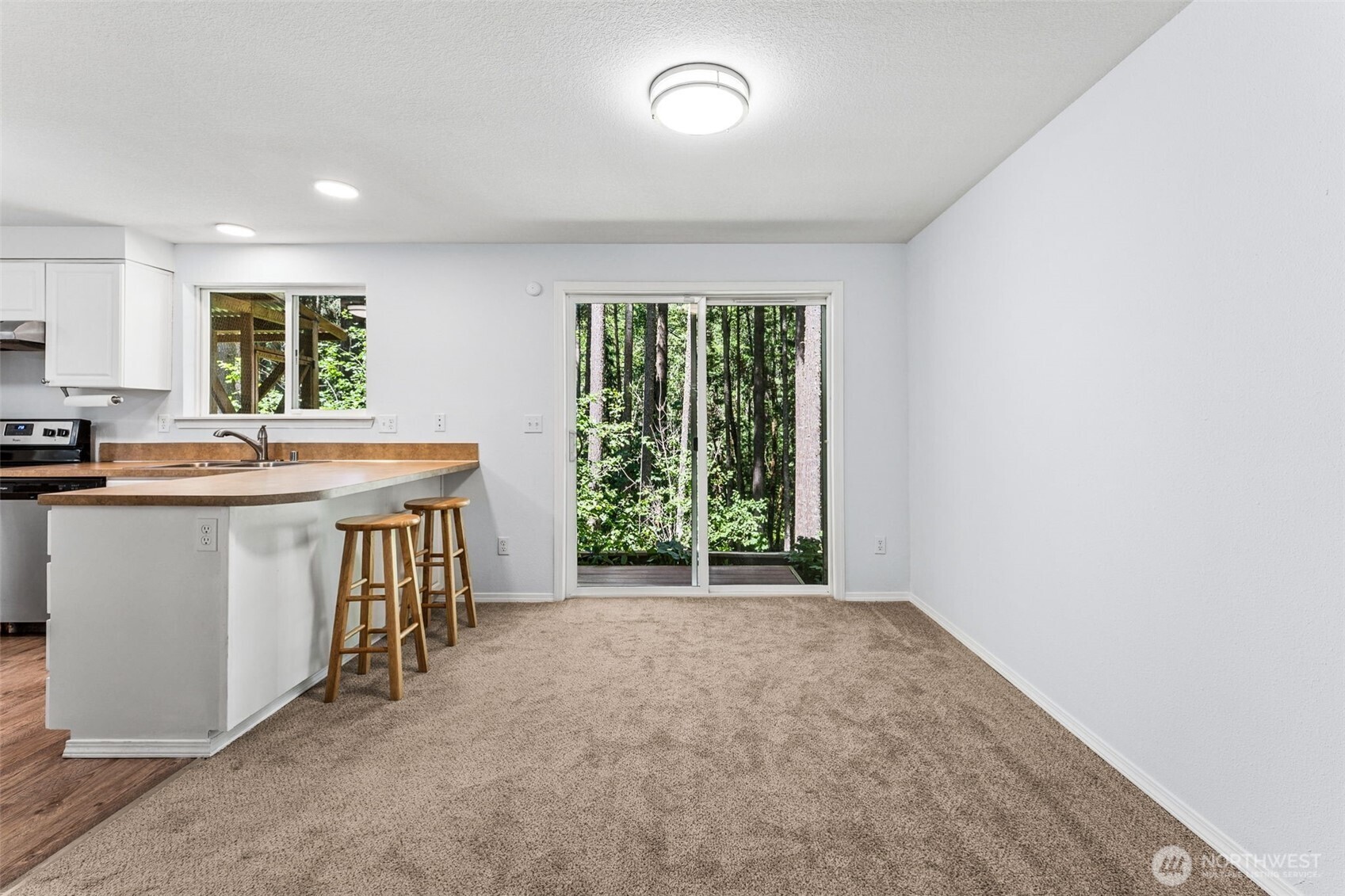 22518 Bluewater Drive Property Photo 8