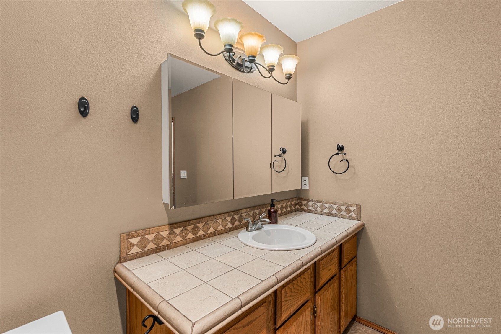 121 Manhattan Square Property Photo 22