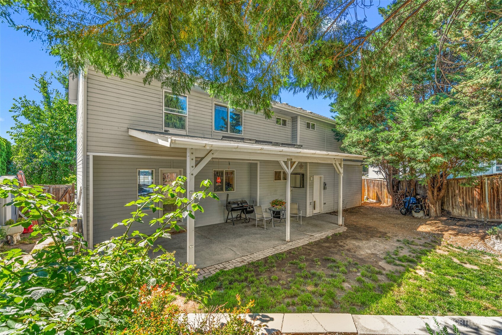 121 Manhattan Square Property Photo 29