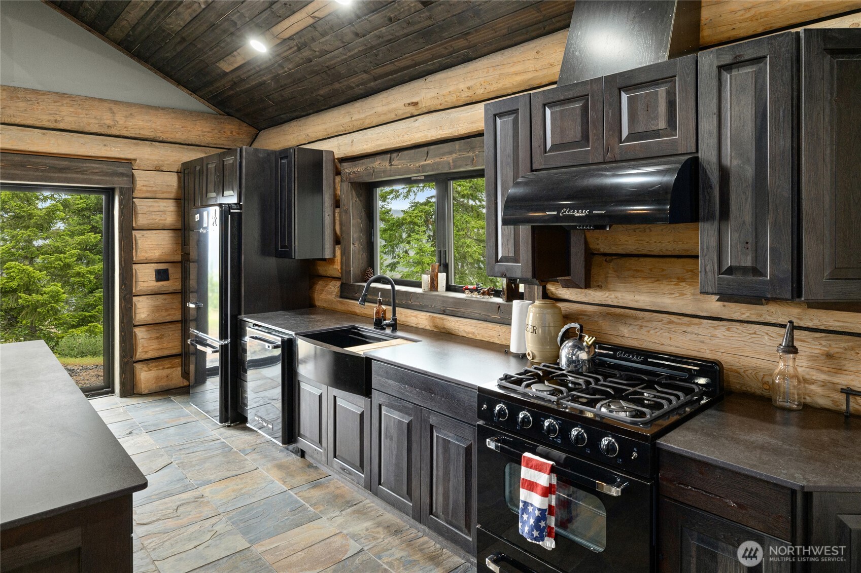 1336 Black Hawk Property Photo 13