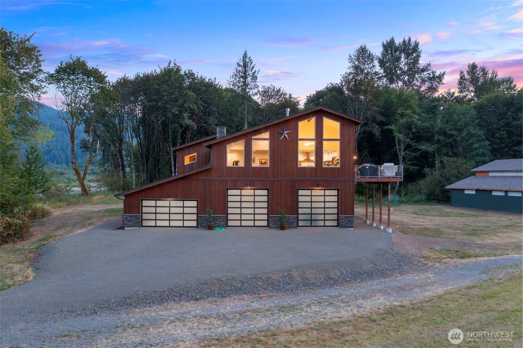10718 Us 12 Property Photo 1