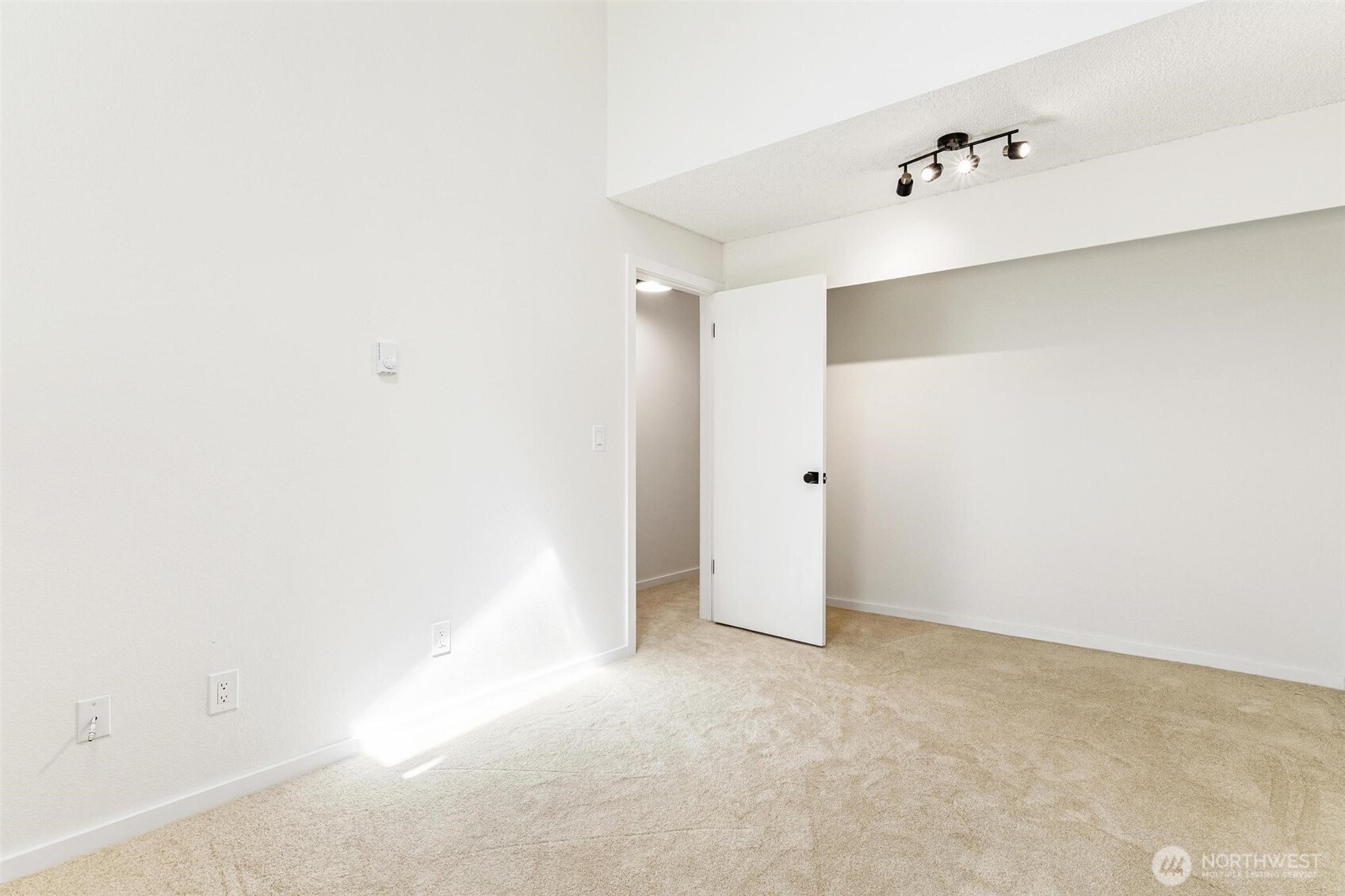 4415 145th Avenue H6 Property Photo 25
