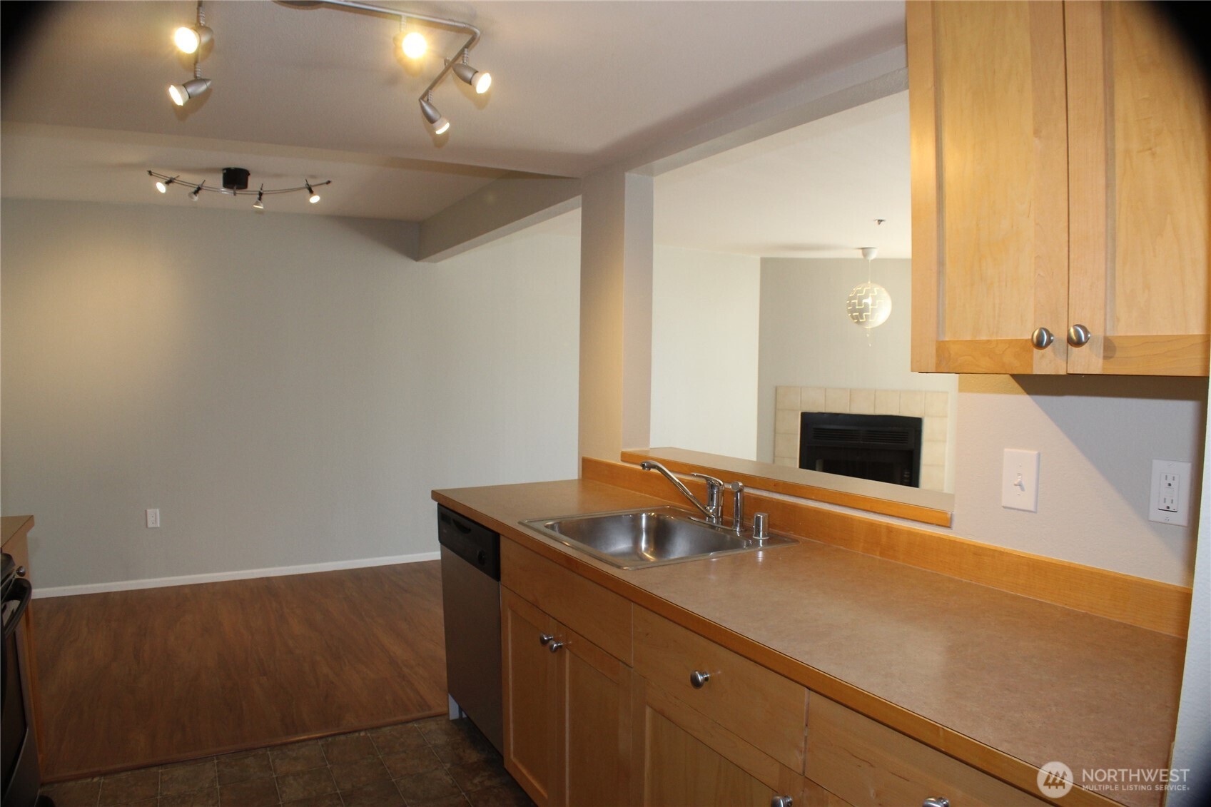 1522 Ne 175th Street 200 Property Photo 7