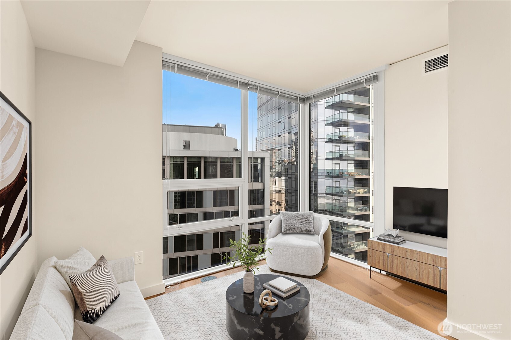 121 Stewart Street 1502 Property Photo 4