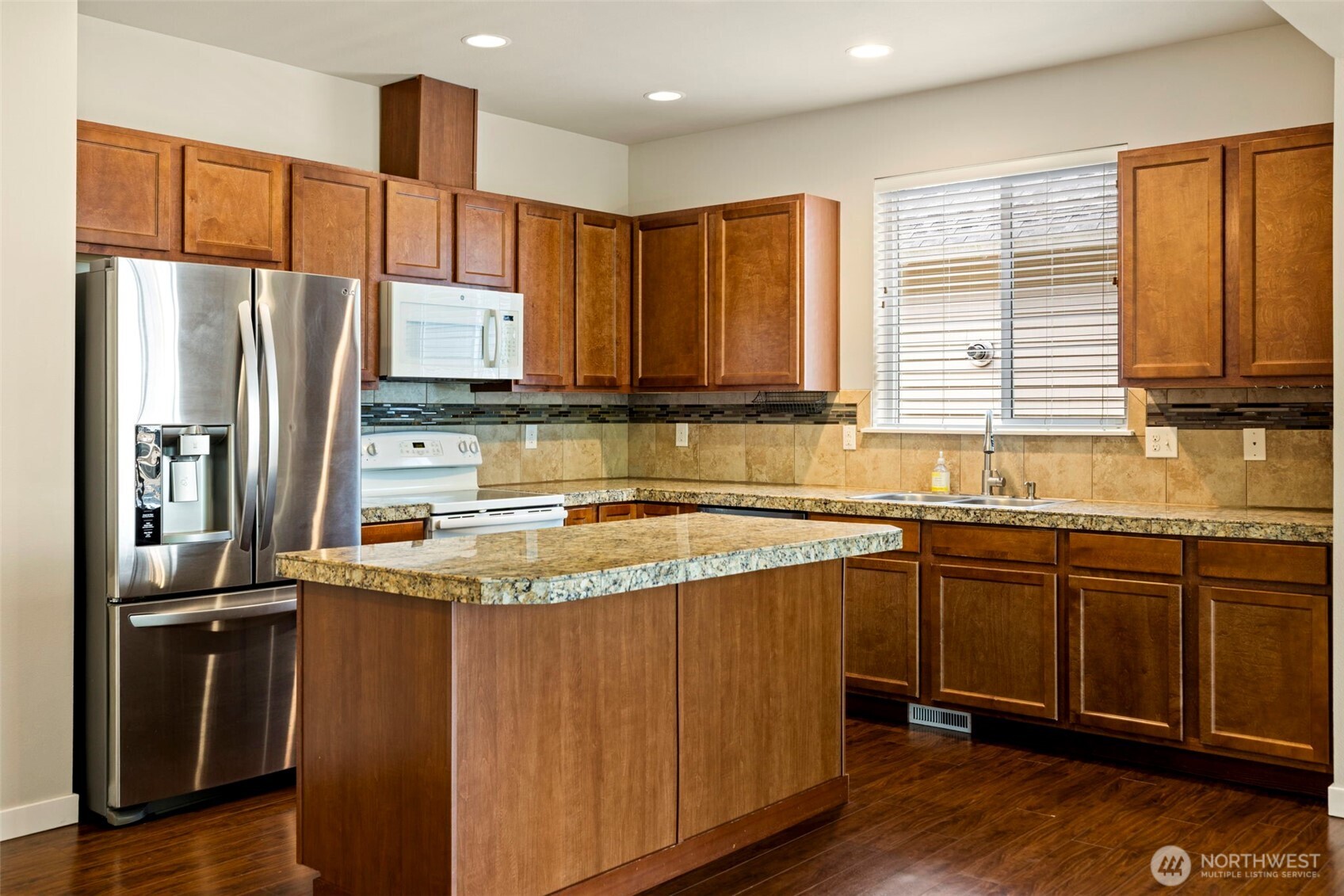 518 Grass Lake Street Ct Property Photo 8