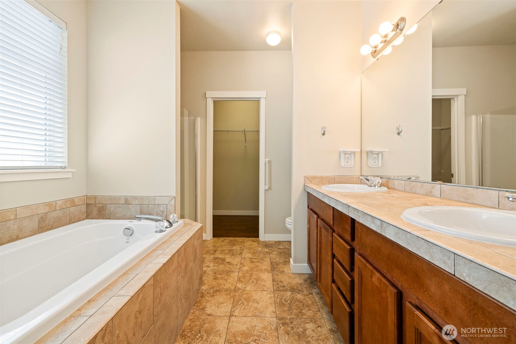 518 Grass Lake Street Ct Property Photo 18