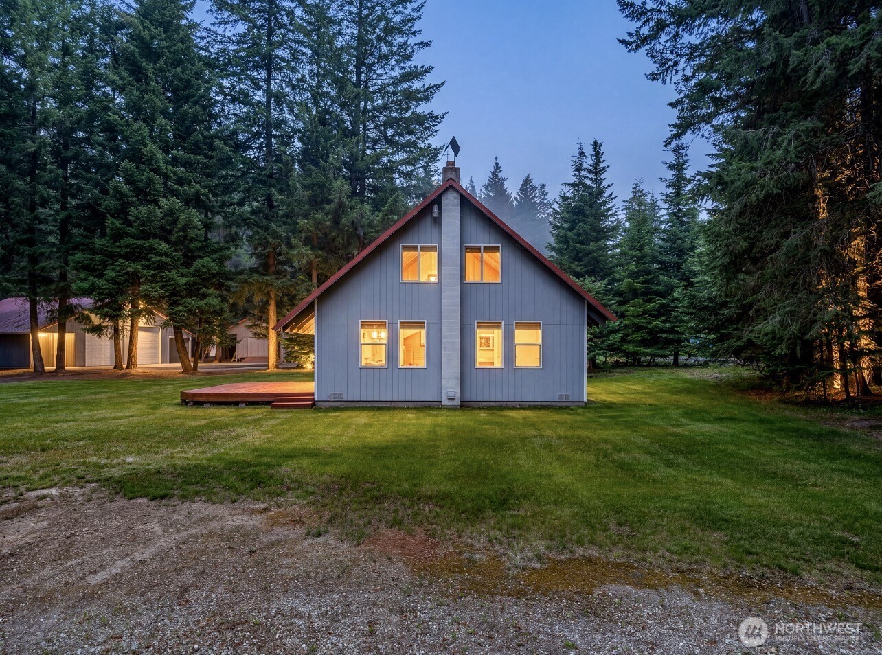 2605 Larch Drive Property Photo 1