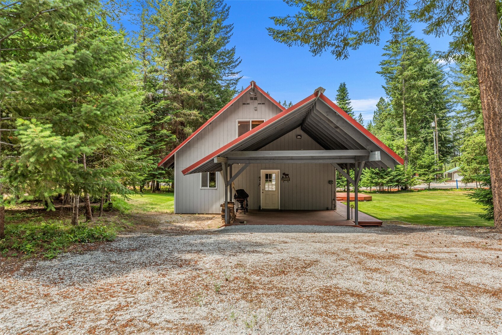 2605 Larch Drive Property Photo 9