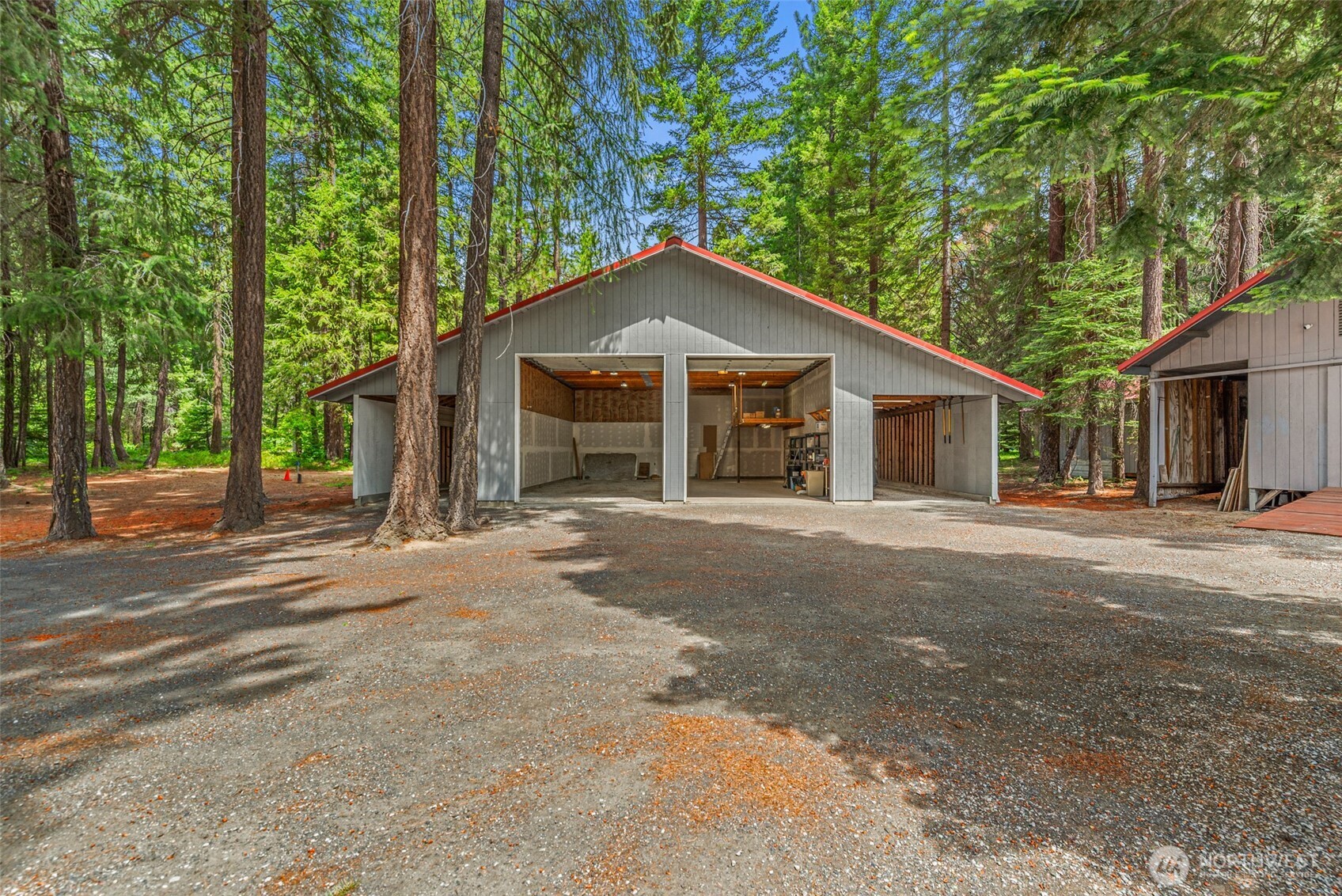 2605 Larch Drive Property Photo 9