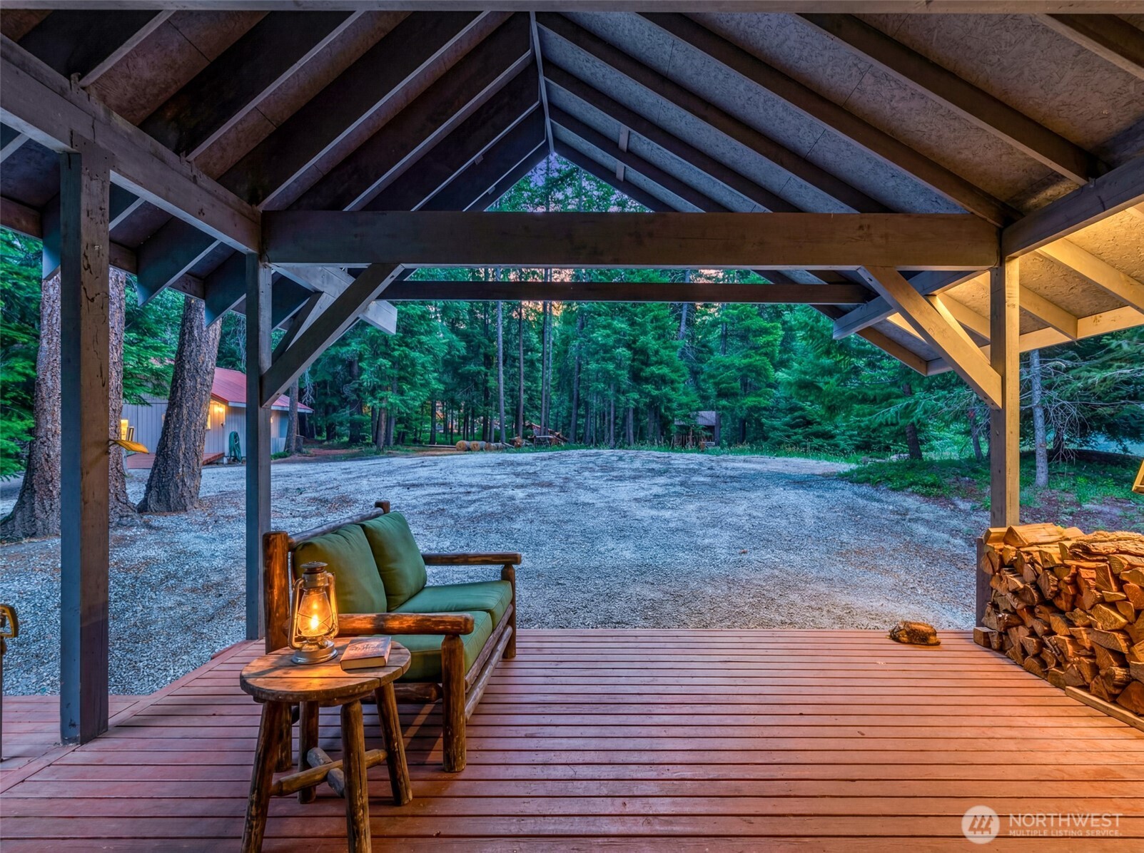 2605 Larch Drive Property Photo 12