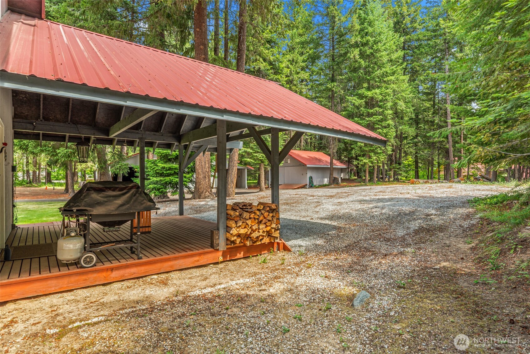 2605 Larch Drive Property Photo 14